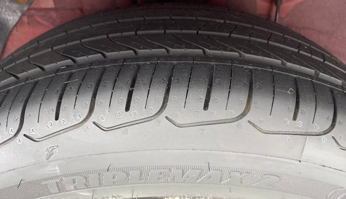 2016 Hyundai Elite i20 ASTA 1.2, Petrol, Manual, 77,904 km, Left Front Tyre Tread