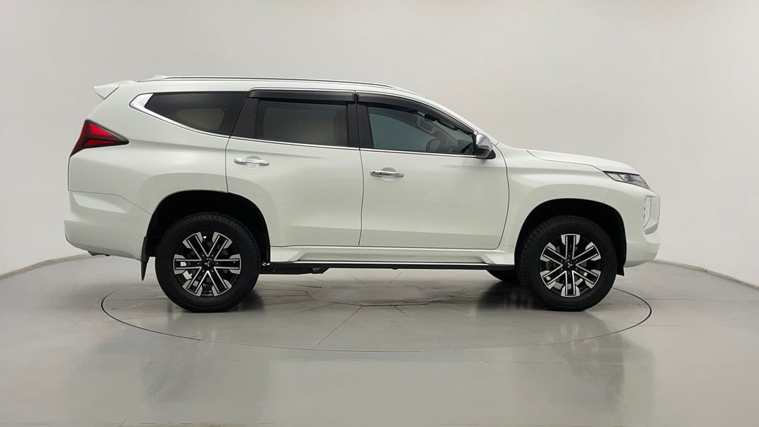 2022 Mitsubishi Pajero Sport Gls (4wd) 7 Seat, Automatic, 15188 km, Right Side View