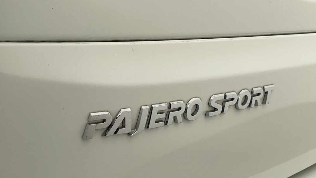 2022 Mitsubishi Pajero Sport Gls (4wd) 7 Seat, Automatic, 15188 km, Badge (Boot Left Side)