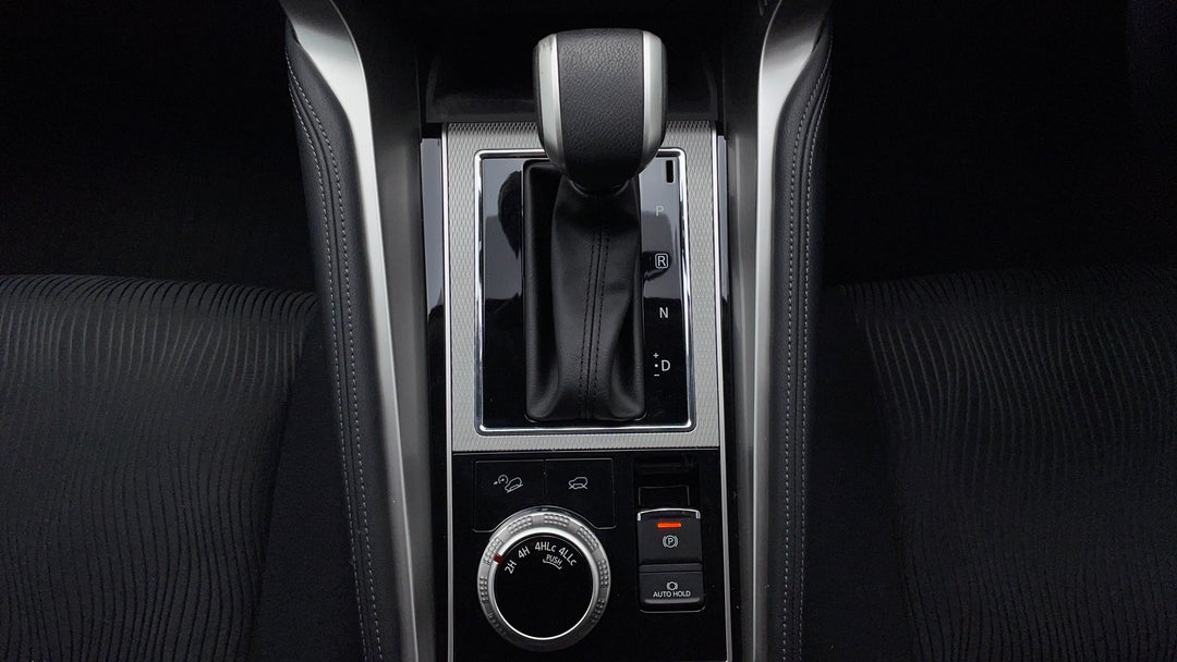 2022 Mitsubishi Pajero Sport Gls (4wd) 7 Seat, Automatic, 15188 km, Gear Lever 