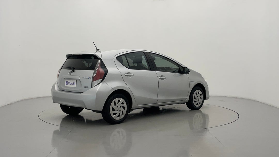 Right Back Diagonal (45- Degree) View