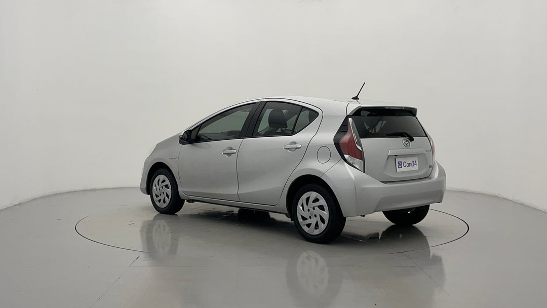 Left Back Diagonal (45- Degree) View