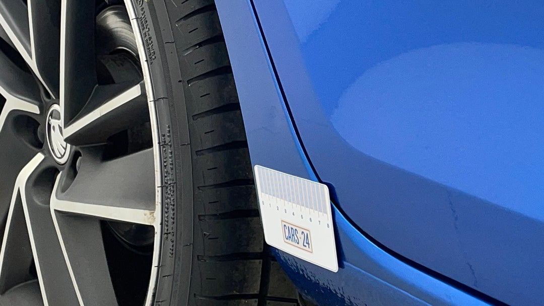 Quarter Panel Rear RHS Dent