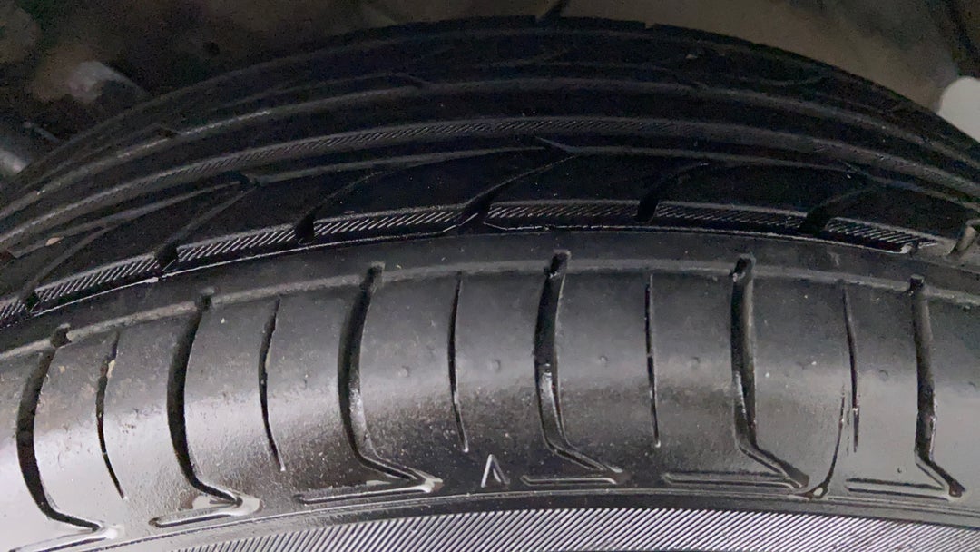 Left Rear Tyre Tread