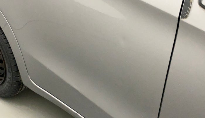2016 Maruti Celerio ZXI, Petrol, Manual, 33,554 km, Right rear door - Slightly dented