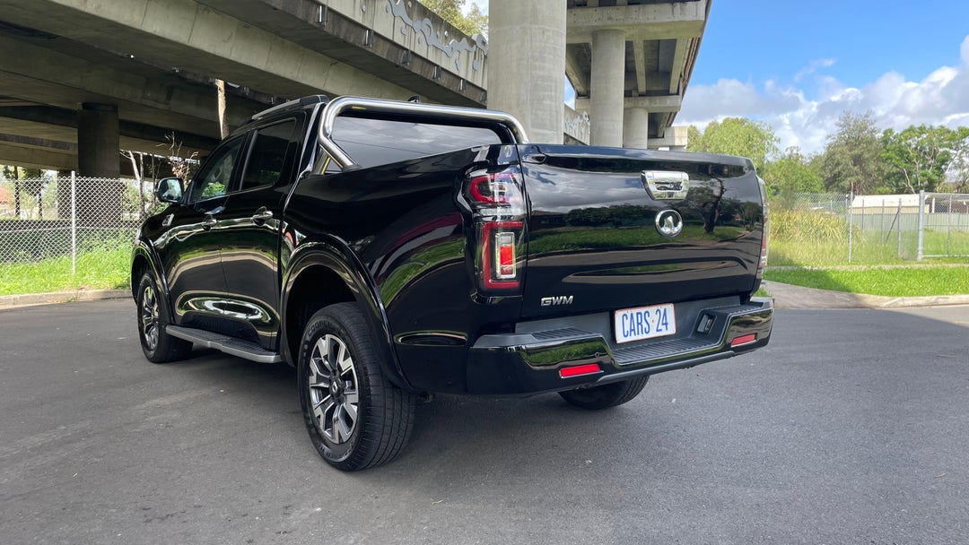 Left Back Diagonal (45- Degree) View