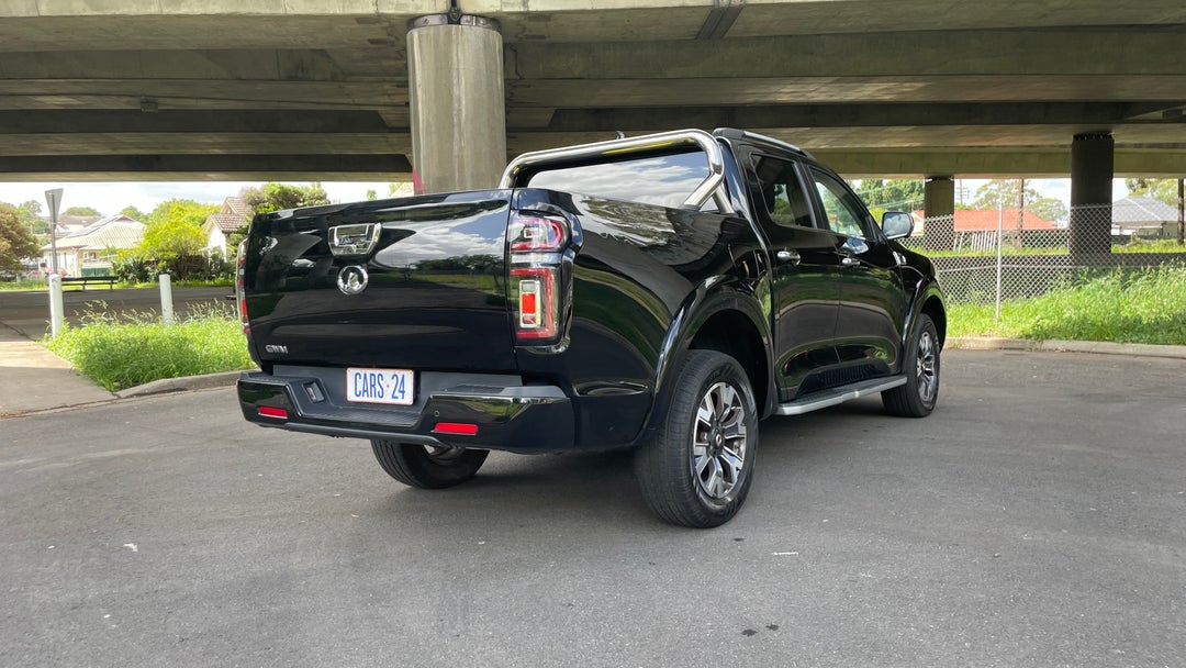 Right Back Diagonal (45- Degree) View