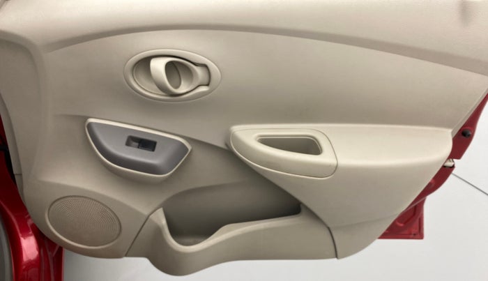 2015 Datsun Go T, Petrol, Manual, 69,003 km, Driver Side Door Panels Control