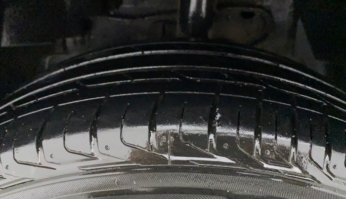 2022 Tata NEXON XM SUNROOF DIESEL, Diesel, Manual, 21,305 km, Left Front Tyre Tread