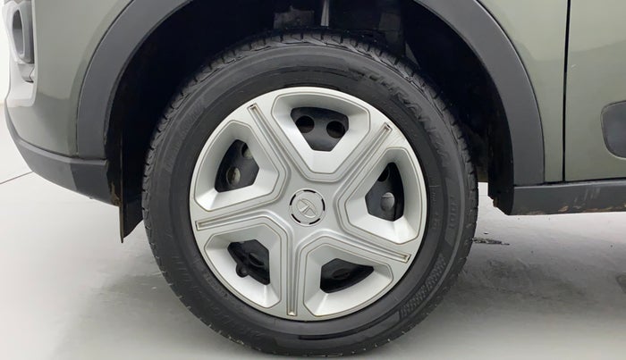 2022 Tata NEXON XM SUNROOF DIESEL, Diesel, Manual, 21,305 km, Left Front Wheel