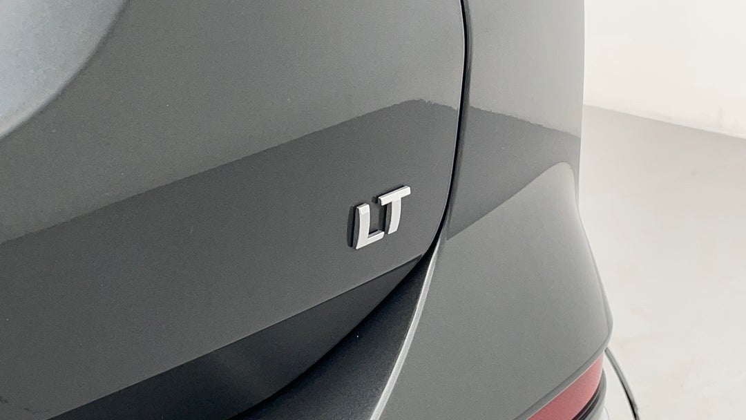 Badge (Boot Right Side)