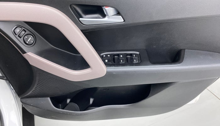 2020 Hyundai Creta SX PETROL MT, Petrol, Manual, 27,193 km, Driver Side Door Panels Control