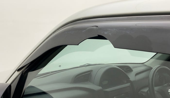2021 Maruti S PRESSO VXI CNG, CNG, Manual, 62,657 km, Front passenger door - Door visor damaged