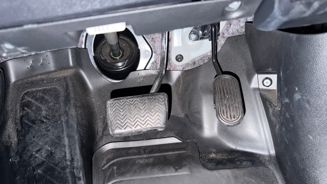 2018 Toyota Hilux Workmate, Automatic, 40536 km, Pedals and Footmat