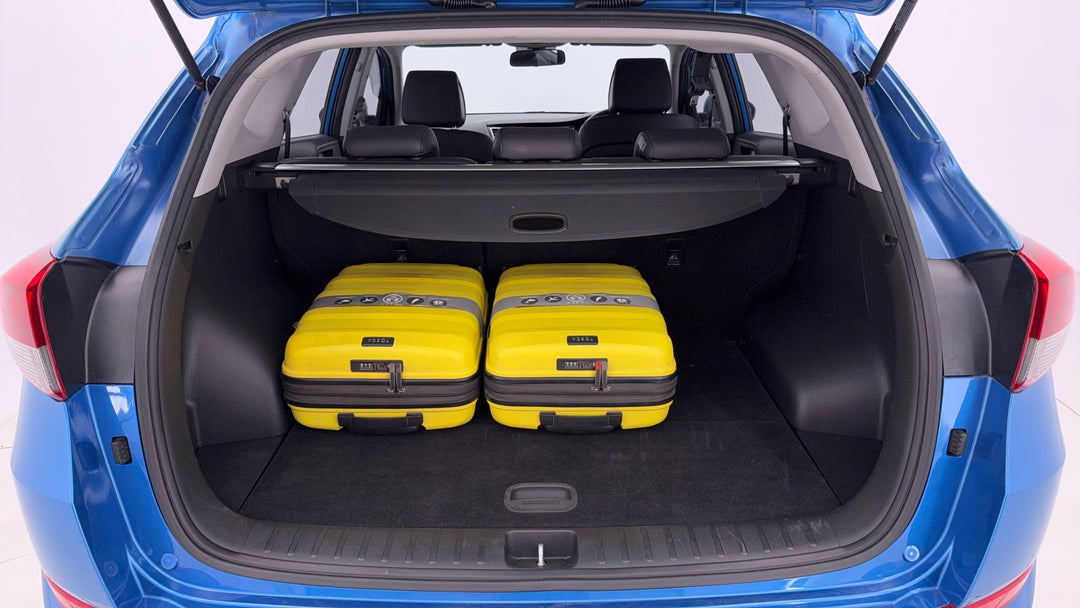 2017 Hyundai Tucson Active X (FWD), Automatic, 163885 km, Boot Inside View with Luggage