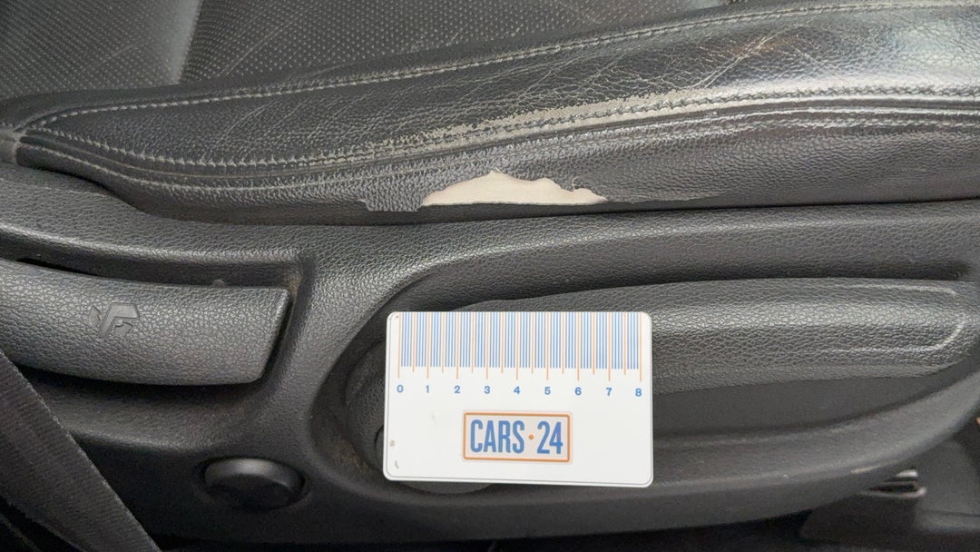 2017 Hyundai Tucson Active X (FWD), Automatic, 163885 km, Seats Front RHS Tear