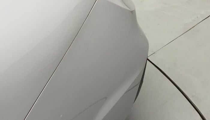 2017 Hyundai Verna 1.6 VTVT SX (O) AT, Petrol, Automatic, 43,605 km, Rear bumper - Minor scratches