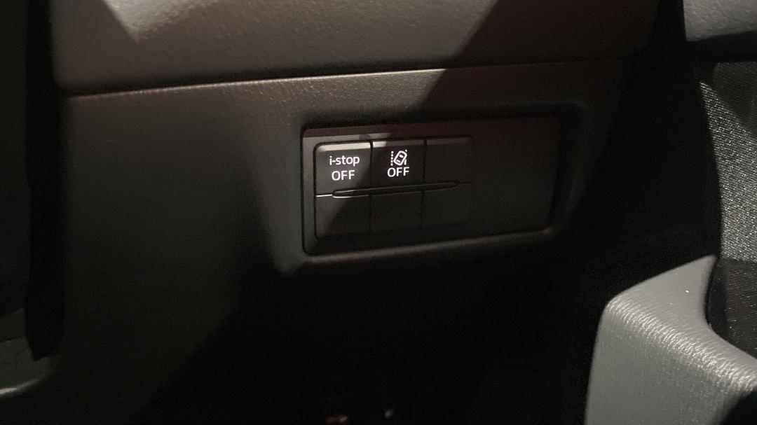 2024 Mazda CX-5 G25 Maxx Sport (AWD), Automatic, 38791 km, Utility Switches/Buttons