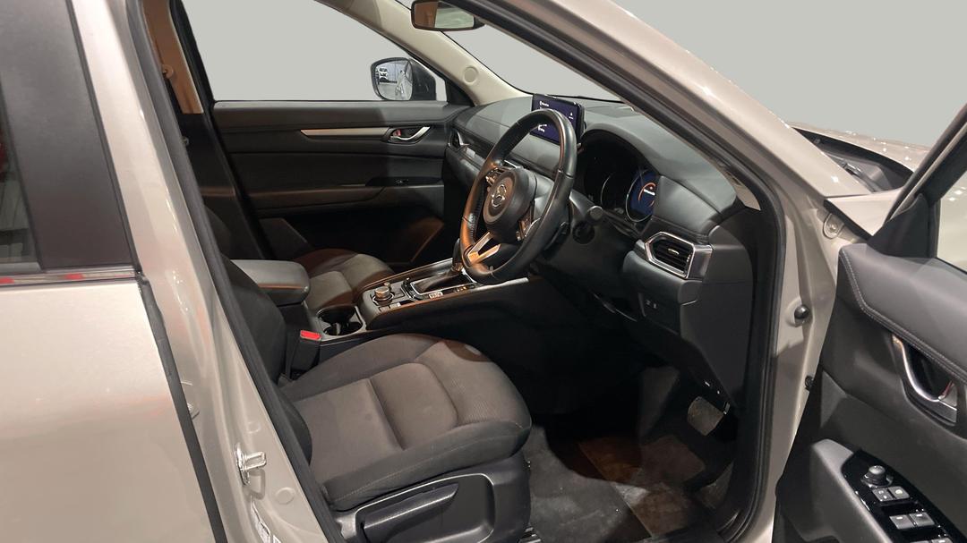 2024 Mazda CX-5 G25 Maxx Sport (AWD), Automatic, 38791 km, Right Side Front Door Cabin View