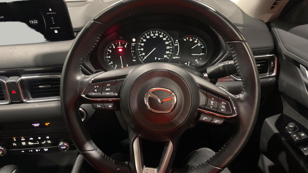 2024 Mazda CX-5 G25 Maxx Sport (AWD), Automatic, 38791 km, Steering Wheel Close-up