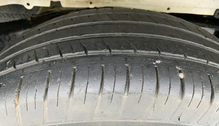 2016 Mahindra Scorpio S4PLUS, Diesel, Manual, 52,671 km, Right Rear Tyre Tread