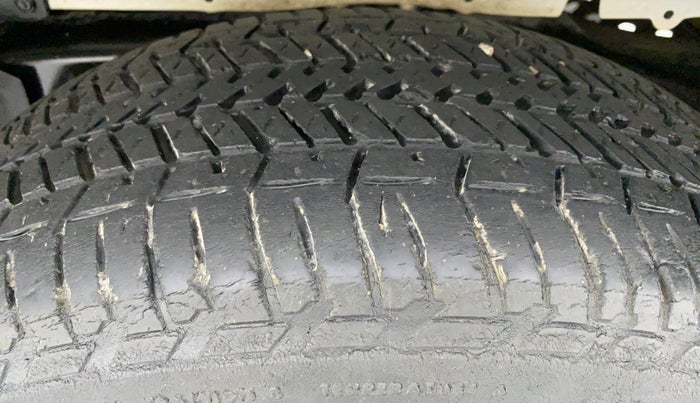 2016 Mahindra Scorpio S4PLUS, Diesel, Manual, 52,671 km, Left Rear Tyre Tread