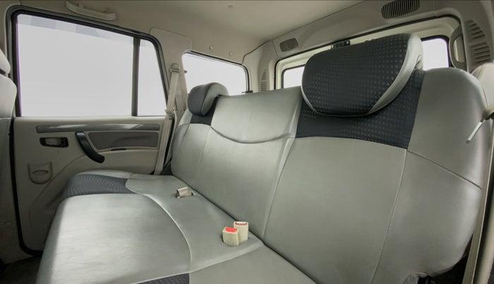 2016 Mahindra Scorpio S4PLUS, Diesel, Manual, 52,671 km, Right Side Rear Door Cabin