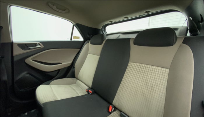 2018 Hyundai Elite i20 ASTA 1.4 CRDI, Diesel, Manual, 39,202 km, Right Side Rear Door Cabin