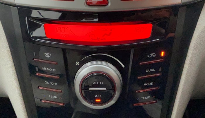 2019 Mahindra XUV300 W8 1.5 DIESEL, Diesel, Manual, 39,024 km, Automatic Climate Control