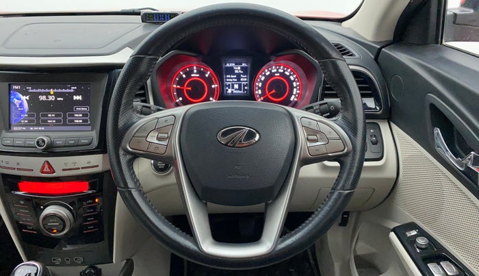 2019 Mahindra XUV300 W8 1.5 DIESEL, Diesel, Manual, 39,024 km, Steering Wheel Close Up