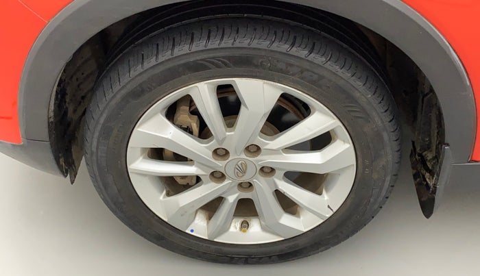 2019 Mahindra XUV300 W8 1.5 DIESEL, Diesel, Manual, 39,024 km, Left front tyre - Minor crack