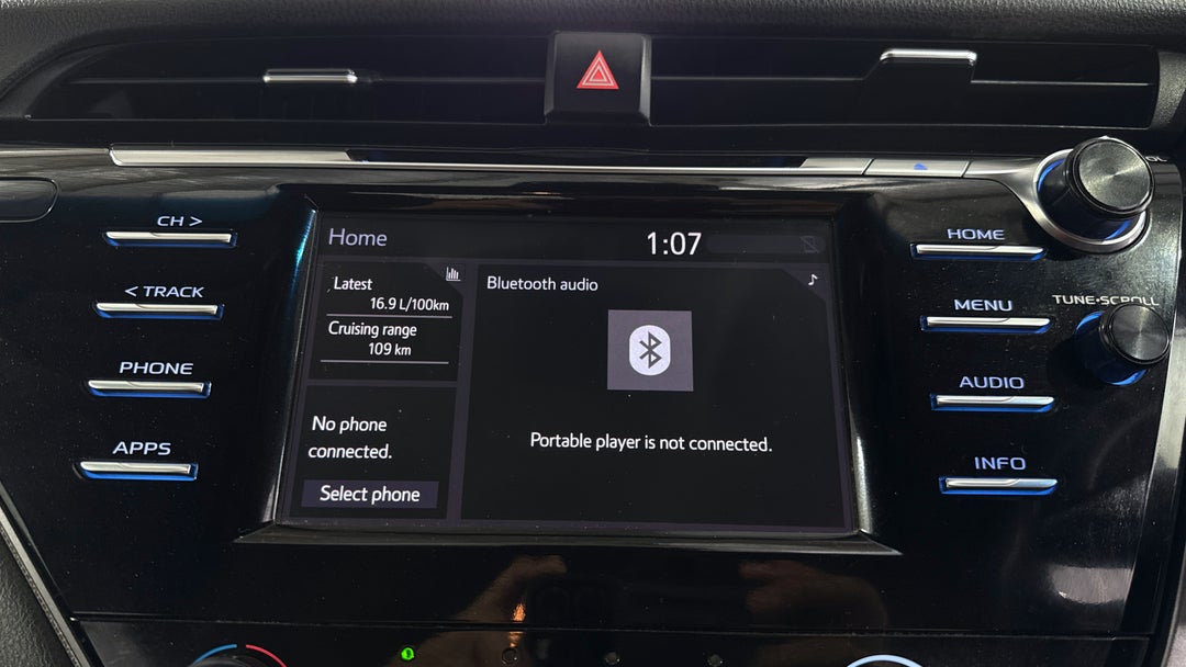 2019 Toyota Camry Ascent, Automatic, 72812 km, Infotainment System