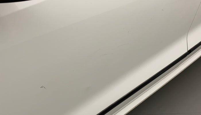 2014 Volkswagen Polo HIGHLINE1.2L, Petrol, Manual, 77,391 km, Front passenger door - Minor scratches