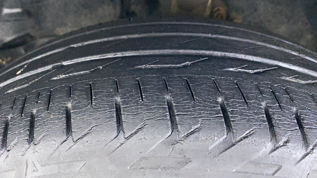 Left Front Tyre Tread