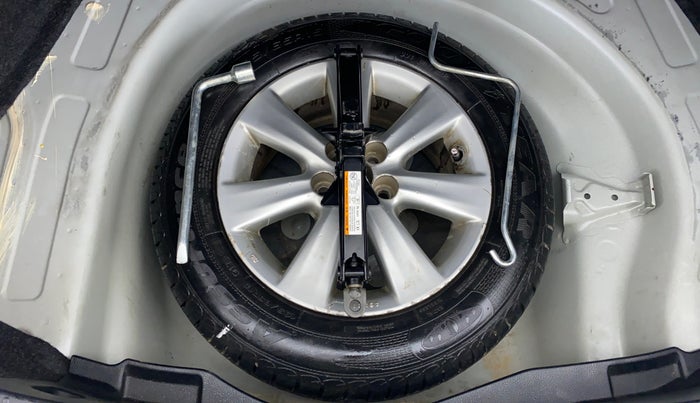 2015 Toyota Corolla Altis G, Petrol, Manual, 38,722 km, Spare Tyre