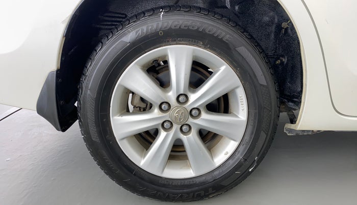 2015 Toyota Corolla Altis G, Petrol, Manual, 38,722 km, Right Rear Wheel