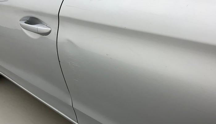 2019 Hyundai Elite i20 SPORTZ PLUS 1.2, Petrol, Manual, 19,833 km, Rear left door - Slightly dented