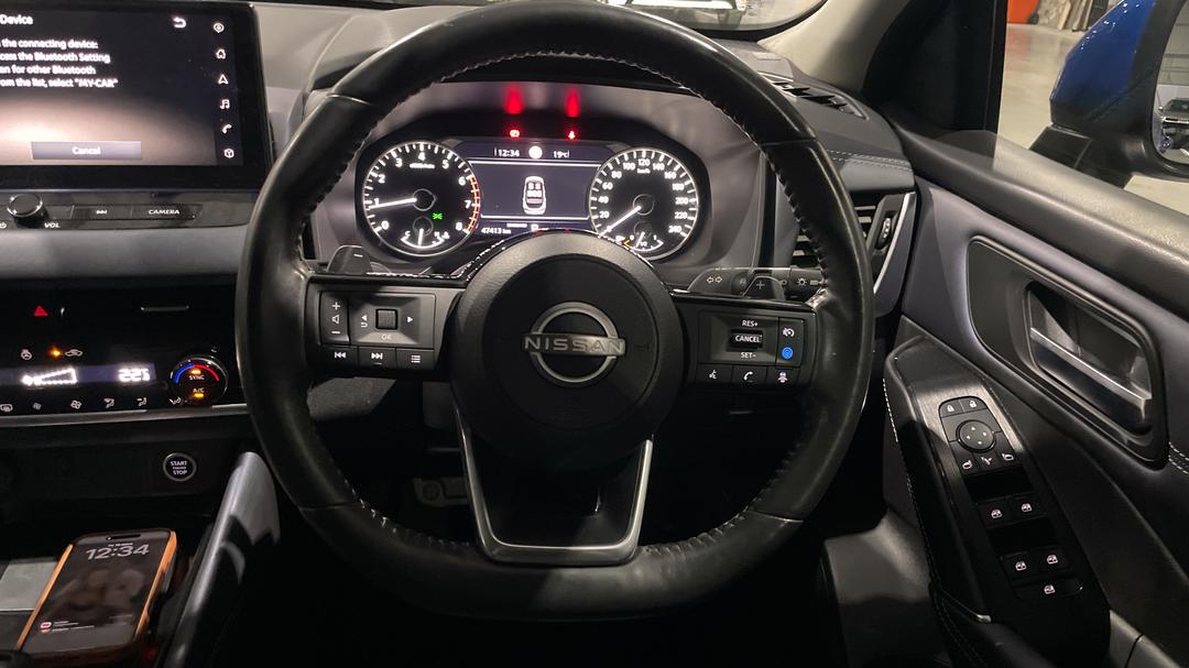 2022 Nissan Qashqai St-l, Automatic, 47413 km, Steering Wheel Close-up