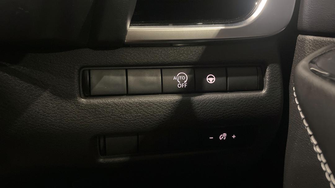 2022 Nissan Qashqai St-l, Automatic, 47413 km, Utility Switches/Buttons