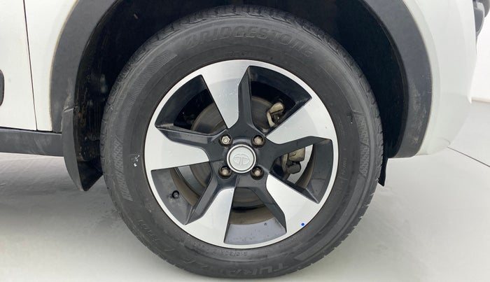 2018 Tata NEXON XZA+ 1.5, Diesel, Automatic, 43,897 km, Right Front Wheel