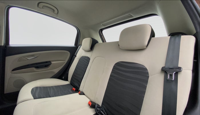2016 Fiat URBAN CROSS 1.4 T-JET EMOTION, Petrol, Manual, 25,839 km, Right Side Rear Door Cabin