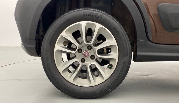 2016 Fiat URBAN CROSS 1.4 T-JET EMOTION, Petrol, Manual, 25,839 km, Right Rear Wheel