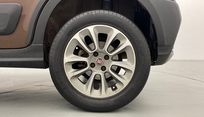 2016 Fiat URBAN CROSS 1.4 T-JET EMOTION, Petrol, Manual, 25,839 km, Left Rear Wheel