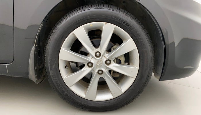 2013 Hyundai Verna FLUIDIC 1.6 VTVT SX, Petrol, Manual, 54,780 km, Right Front Wheel