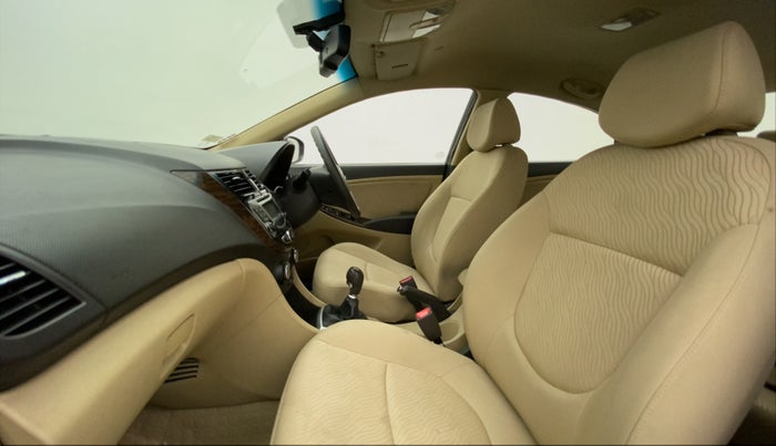 2013 Hyundai Verna FLUIDIC 1.6 VTVT SX, Petrol, Manual, 54,780 km, Right Side Front Door Cabin