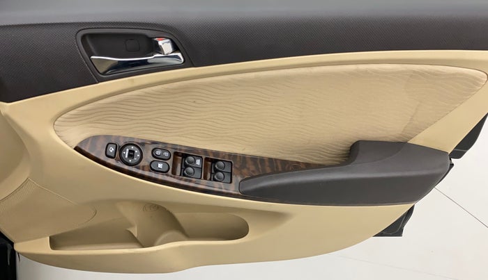 2013 Hyundai Verna FLUIDIC 1.6 VTVT SX, Petrol, Manual, 54,780 km, Driver Side Door Panels Control