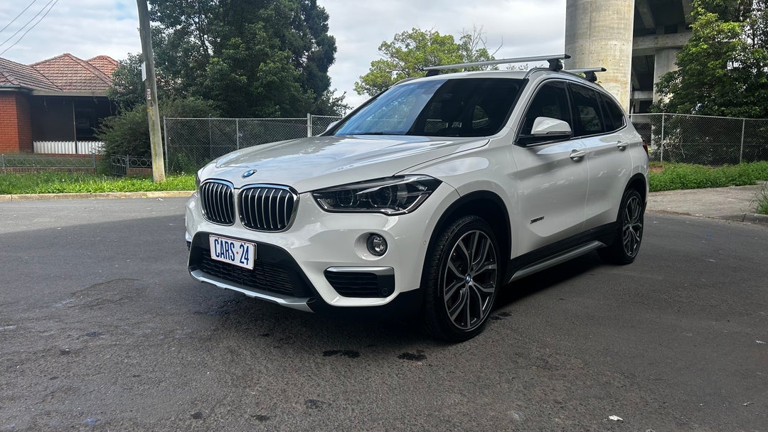 Left Front Diagonal (45- Degree) View