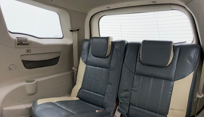 2016 Mahindra XUV500 W6, Diesel, Manual, 69,806 km, Third Seat Row ( optional )