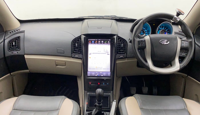 2016 Mahindra XUV500 W6, Diesel, Manual, 69,806 km, Dashboard