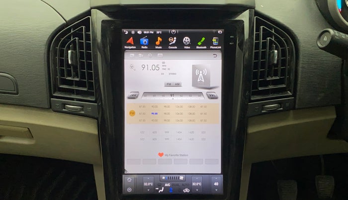 2016 Mahindra XUV500 W6, Diesel, Manual, 69,806 km, Infotainment System